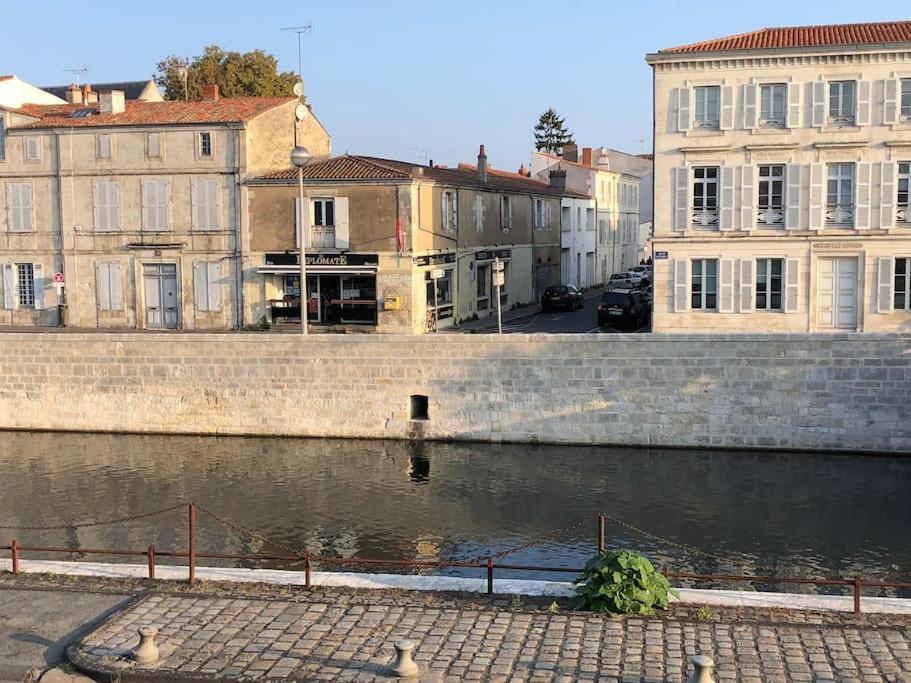 Maison Type Loft - Avec Parking En Plein Centre La Rochelle  Exterior foto